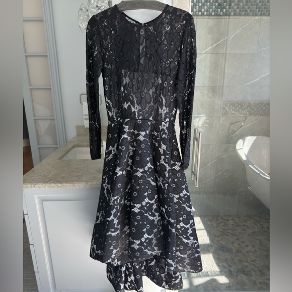 Issue New York Lace Midi Dress Black/White - Picture 5 of 13